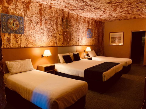 Desert Cave Hotel - Winery Find 29
