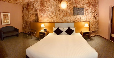 Desert Cave Hotel - Winery Find 2