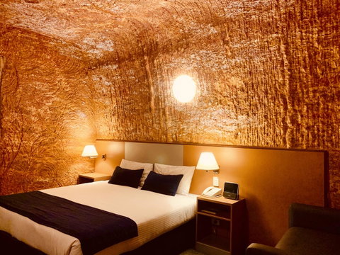 Desert Cave Hotel - Winery Find 13