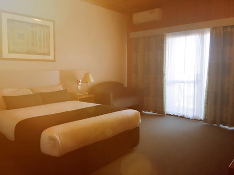 Desert Cave Hotel - Winery Find 42