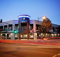 Mawson Lakes Hotel - Winery Find