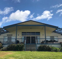 Emu Bay Lodge - Winery Find