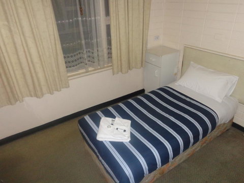 Adelaide Backpackers And Travellers Inn - Winery Find 35