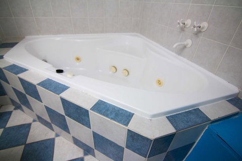 Mandurah Family Resort - Winery Find 40