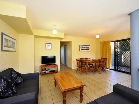 Mandurah Family Resort - Winery Find 41