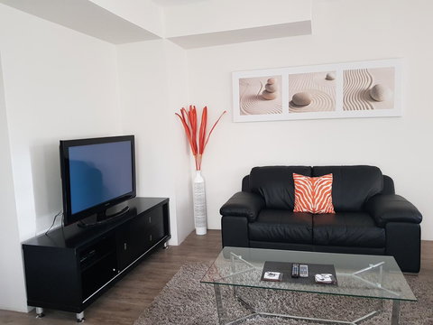 Mandurah Family Resort - Winery Find 37