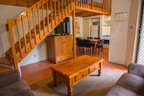 Mandurah Family Resort - Winery Find 42