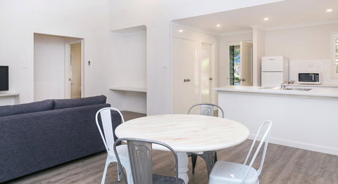 Bayview Geographe Resort Busselton - Winery Find 5