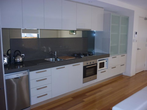 Parklane Apartments - Winery Find 7