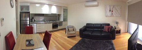 Parklane Apartments - Winery Find 14