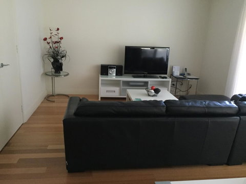 Parklane Apartments - Winery Find 16