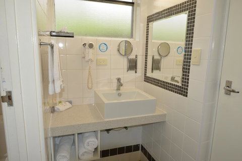 Country Comfort Amity Motel - Winery Find 23