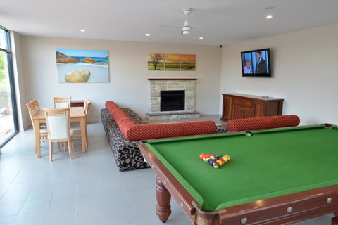 Country Comfort Amity Motel - Winery Find 9