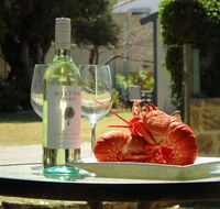 Lazy Lobster Holiday Units  Chalets - Winery Find