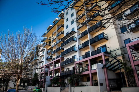 Perth Short Stays - Winery Find 0