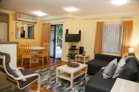 Perth Short Stays - Winery Find 10