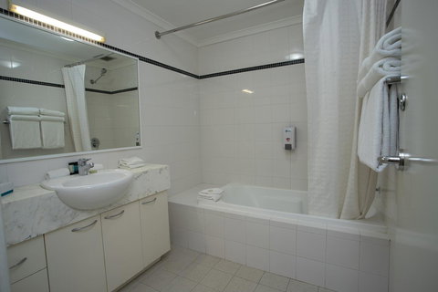 Perth Short Stays - Winery Find 17