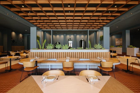 Pan Pacific Perth - Winery Find 17