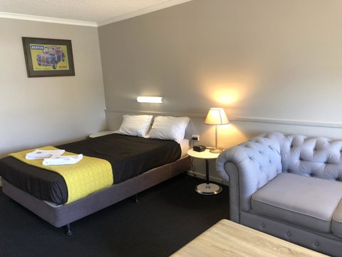 Dog Rock Motel - Winery Find 27