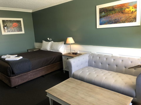 Dog Rock Motel - Winery Find 1