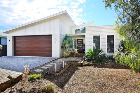 Calming Waters - Pet Friendly - Community Pool - Winery Find 38
