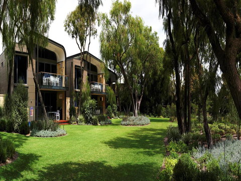 Aqua Resort Busselton - Winery Find 20