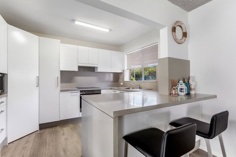 Laman Lodge, Unit 2, 15 Laman Street - Winery Find 6