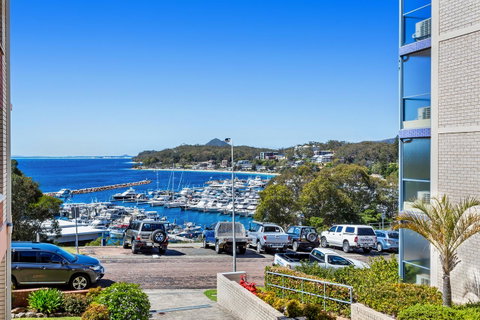 Laman Lodge, Unit 2, 15 Laman Street - Winery Find 16