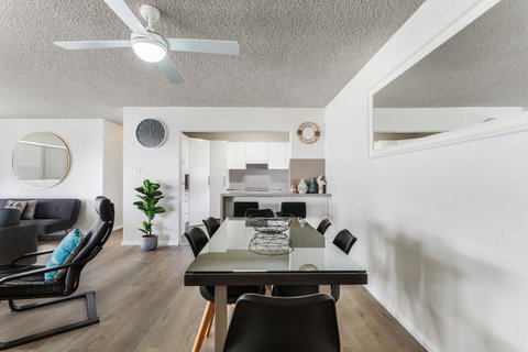 Laman Lodge, Unit 2, 15 Laman Street - Winery Find 5