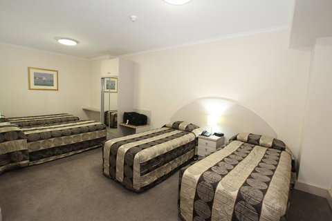 Comfort Inn & Suites Goodearth Perth - Winery Find 6