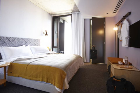 Alex Hotel - Winery Find 2