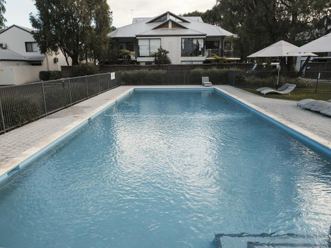 FortyOne - Oceanside Retreat Busselton - Winery Find 15