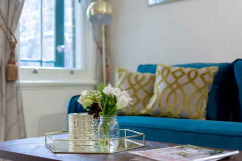 Heritage Townhouse Near Harbour Bridge - Winery Find 5