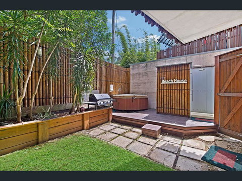 Crescent Head Spa Villa - Winery Find 11