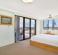 Darling Harbor Apartment - Winery Find