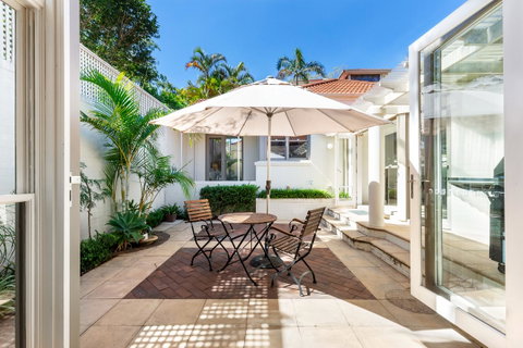 Kensington Self-Contained Modern House (89BROM) - Winery Find 3