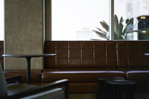 Rydges Sydney Airport Hotel - Winery Find 33