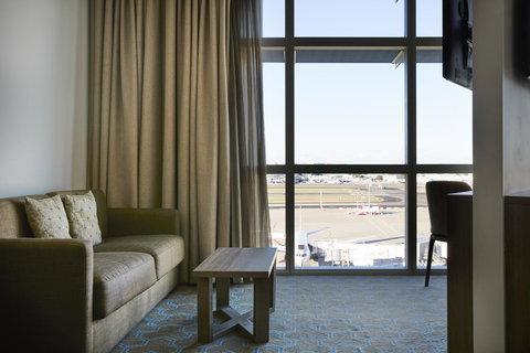 Rydges Sydney Airport Hotel - Winery Find 41