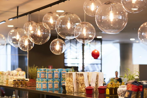 Rydges Sydney Airport Hotel - Winery Find 24