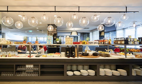 Rydges Sydney Airport Hotel - Winery Find 17