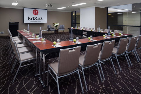 Rydges World Square - Winery Find 44