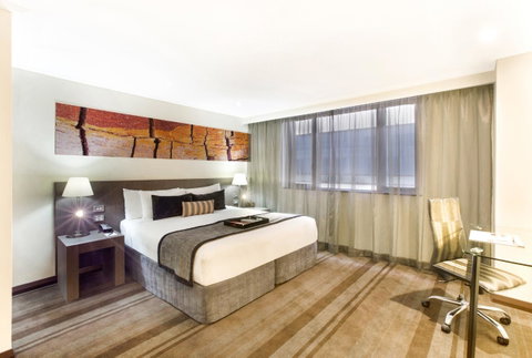 Rydges World Square - Winery Find 22