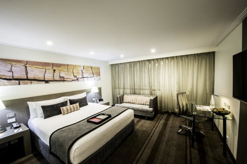 Rydges World Square - Winery Find 15