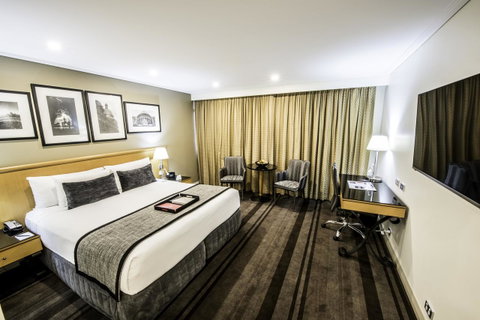 Rydges World Square - Winery Find 10
