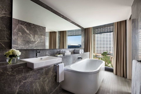 Hyatt Regency Sydney - Winery Find 16