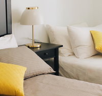 Modern  Cosy 2-Bedroom Apartment Hornsby - Winery Find