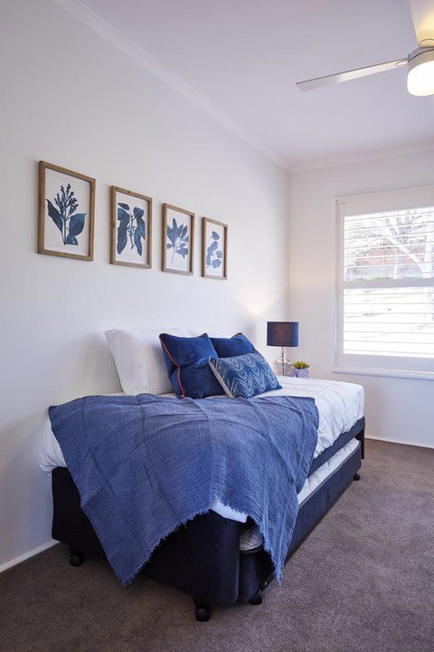 Bright And Spacious Family Home With Leafy Deck - Winery Find 30