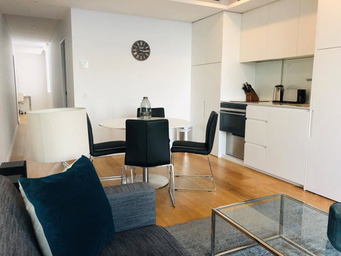 Wyndel Apartments Neutral Bay - Military - Winery Find 4