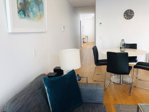 Wyndel Apartments Neutral Bay - Military - Winery Find 5