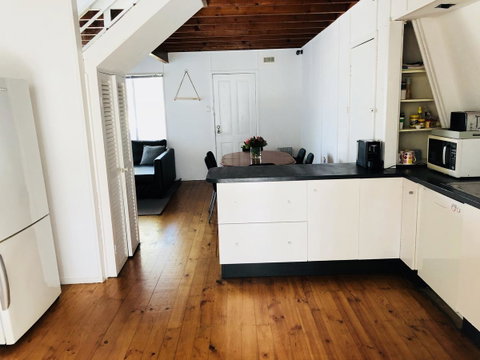 Little Blue Beach House - Winery Find 10